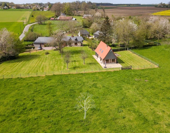 Propriété avec deux maisons à vendre en Normandie