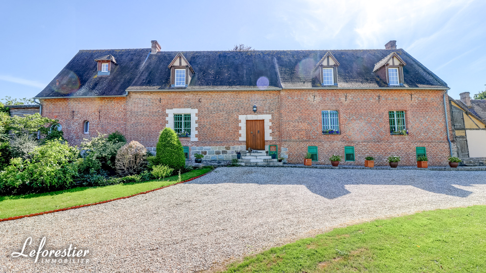 Mansion for sale in Normandy Neufchâtel en Bray