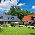 Deux maisons restaurées dans un ancien corps de ferme magnifiquement rénové