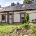 Maison de campagne à vendre à proximité de Dieppe dans village très calme avec gite en location saisonnière