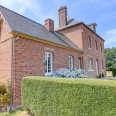 Belle maison de maître à vendre avec dépendances et prairies