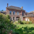 Maison de Maître de caractère sur jardin clos avec dépendances à vendre à Saint-Saëns au nord de Rouen