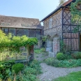 Maison de Maître de caractère sur jardin clos avec dépendances à vendre à Saint-Saëns au nord de Rouen