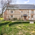 Manoir du XVIIème siècle à vendre avec un gîte et deux granges