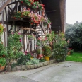 Une charmante maison au toit de chaume sur la côte Normande