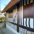 Une charmante maison au toit de chaume sur la côte Normande