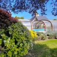 Maison d’architecte à vendre avec piscine dans jardin paysager proche de Dieppe