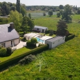 Maison d’architecte à vendre avec piscine dans jardin paysager proche de Dieppe