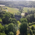 Château et dépendances à vendre sur ses terres de plus de 30 ha