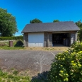 Maison de campagne à vendre avec dépendances sur beau terrain clos arboré