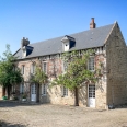 Ancien corps de ferme du 18ème à vendre à proximité de la côte