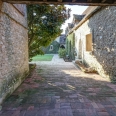 Petite abbaye à vendre avec prieuré, chapelle, piscine couverte, longère, Ivry La Bataille  4877