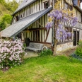 Petit manoir Normand du 17ème en Bord de Seine entre Rouen et Le Havre