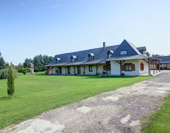 Propriété à vendre proche Forges-Les-Eaux sur près de 3 hectares 
