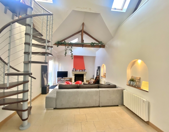 Bel ensemble immobilier dans la petite station balnéaire d'yport prox. Etretat