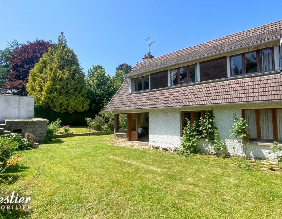 Agréable maison de 4 chambres avec jardin à vendre Dieppe quartier recherché