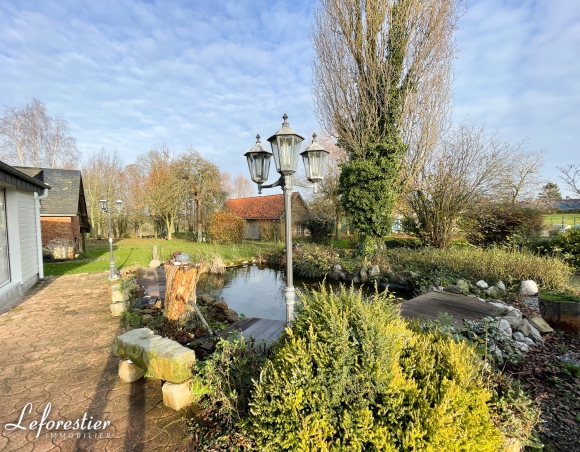  Jolie ferme rénovée avec ses nombreuses dépendances dans un environnement bucolique
