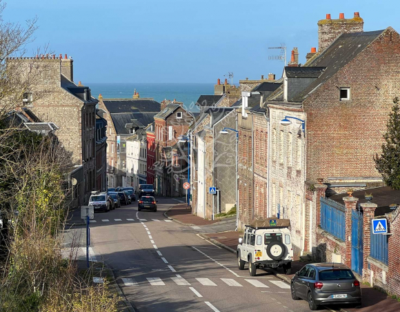 Maison 1930 divisée en deux appartements à vendre à st Valery en Caux