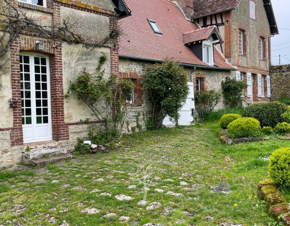 Manoir à vendre en Pays de Bray aux portes de Gournay 