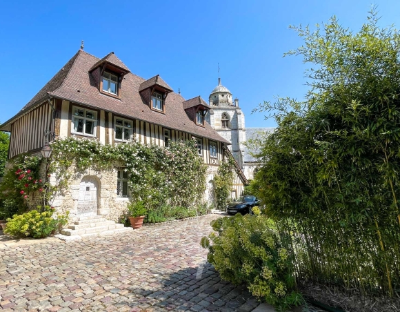 Ancien presbytère du 16ème à vendre Rouen Boucle de le Seine