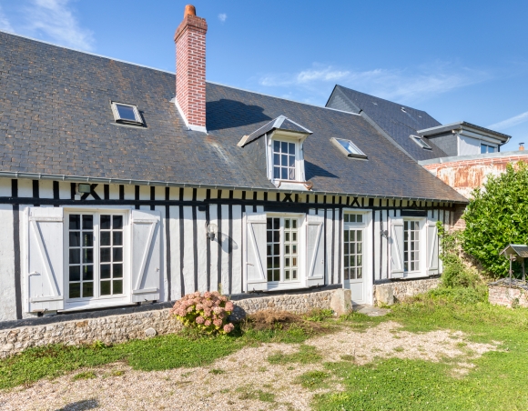 Maison de campagne avec dépendance 