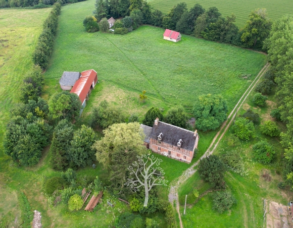 Propriété avec maison, prairies et dépendances à 20 min de Rouen 