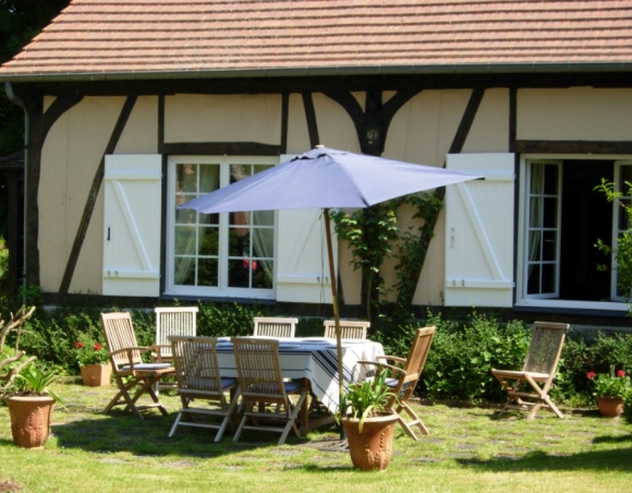 Propriété de charme dans village classé Lyons la Forêt