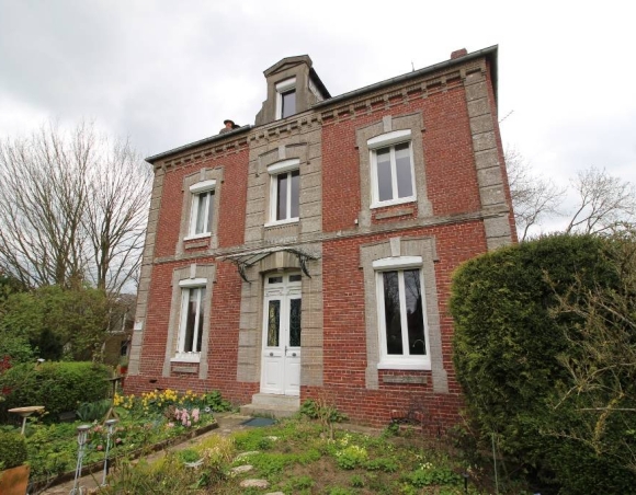 Deux maisons à vendre dans une propriété de caractère au nord de Rouen, sur l’axe Barentin Dieppe.  Beau et grand jardin paysager avec plusieurs dépendances 4952