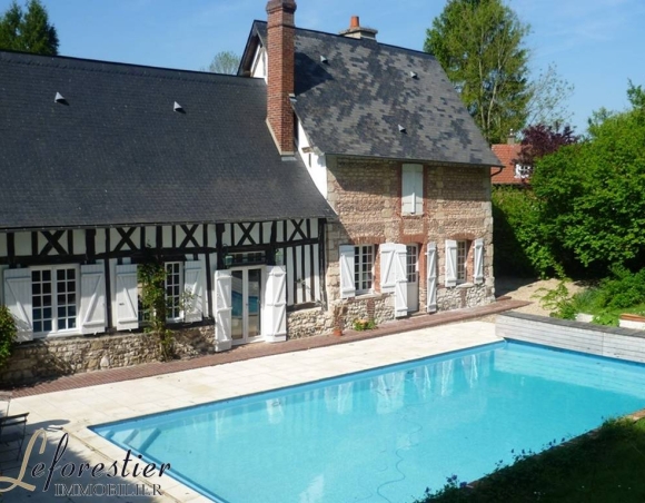 Manoir de caractère avec piscine et tennis à Lyons la Forêt