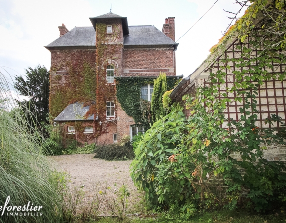 Maison de caractère à vendre avec dépendances à Duclair, entre Rouen et Le Havre, face à la Seine Maison de caractère à vendre avec dépendances à Duclair, entre Rouen et Le Havre, face à la Seine