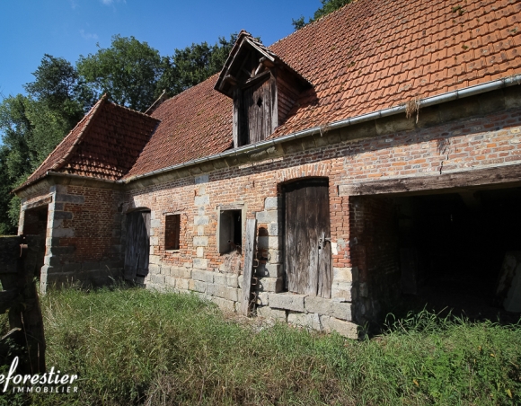 Ancienne écurie de caractère à rénover en maison d'habitation 4945