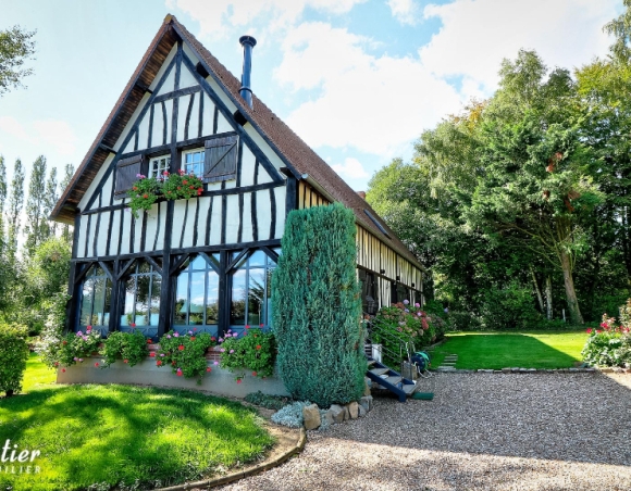 Maison Normande proche de Rouen restaurée avec piscine couverte