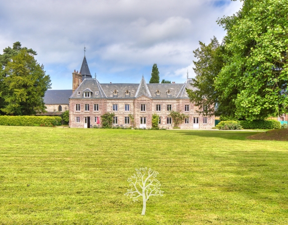 Propriété de caractère des 18e et 19e siècles à vendre en Normandie : un château normand sur la Côte d'Albâtre
