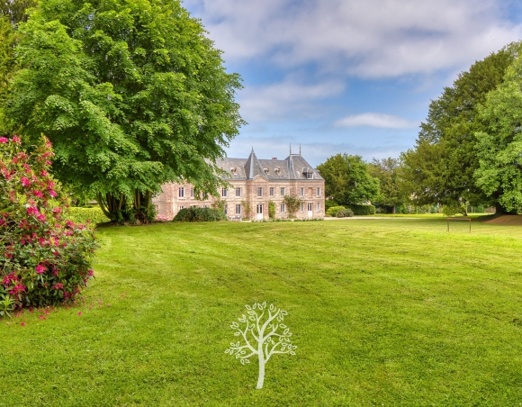 Propriété de caractère des 18e et 19e siècles à vendre en Normandie : un château normand sur la Côte d'Albâtre