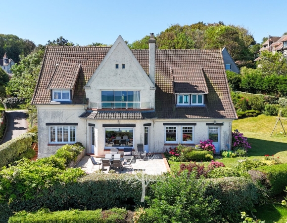 Grande maison de famille avec vue mer à Varengeville-sur-Mer à vendre