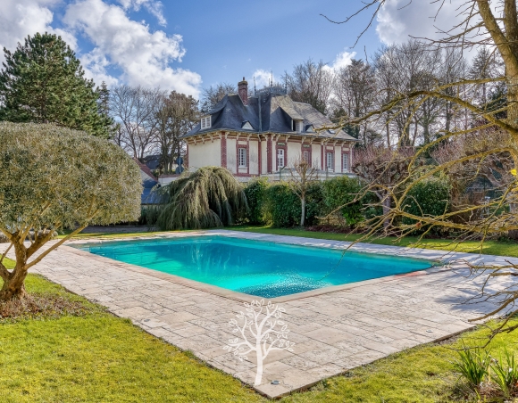 Villa d’exception du XIXe avec piscine et dépendances – Fécamp
