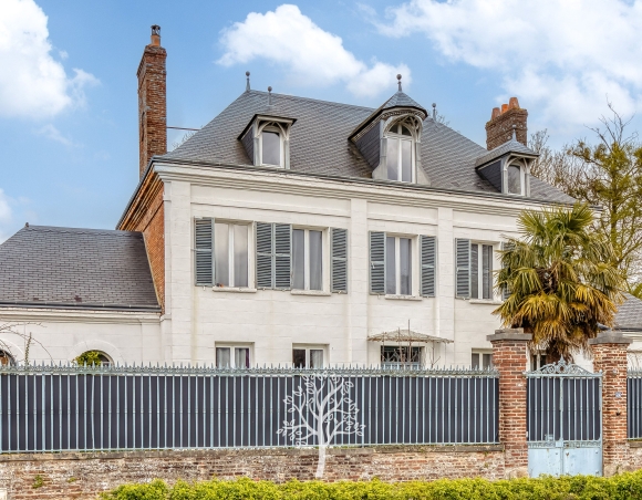 Maison de caractère au cœur d'un village