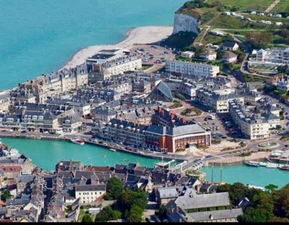 St Valéry en Caux, villa années 50 à 2 mn du port
