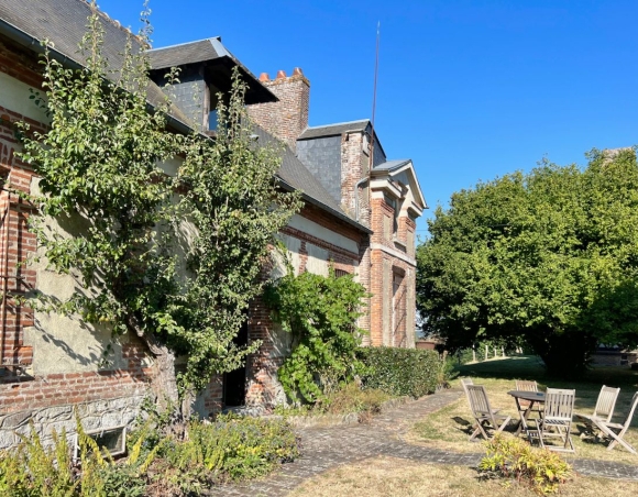 Maison de caractère du XVIIe siècle avec vue panoramique sur le Pays de Bray