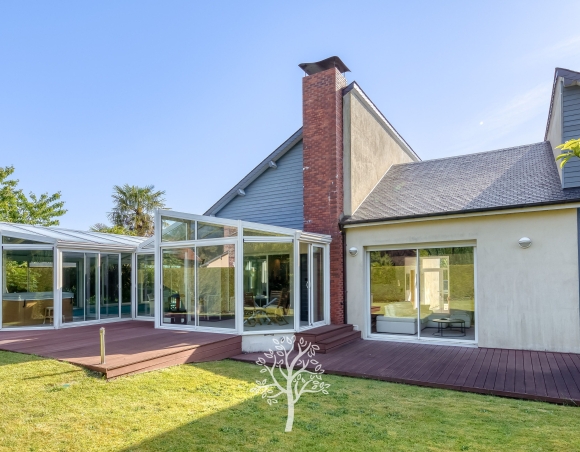 Maison contemporaine avec piscine intérieure à proximité de Dieppe