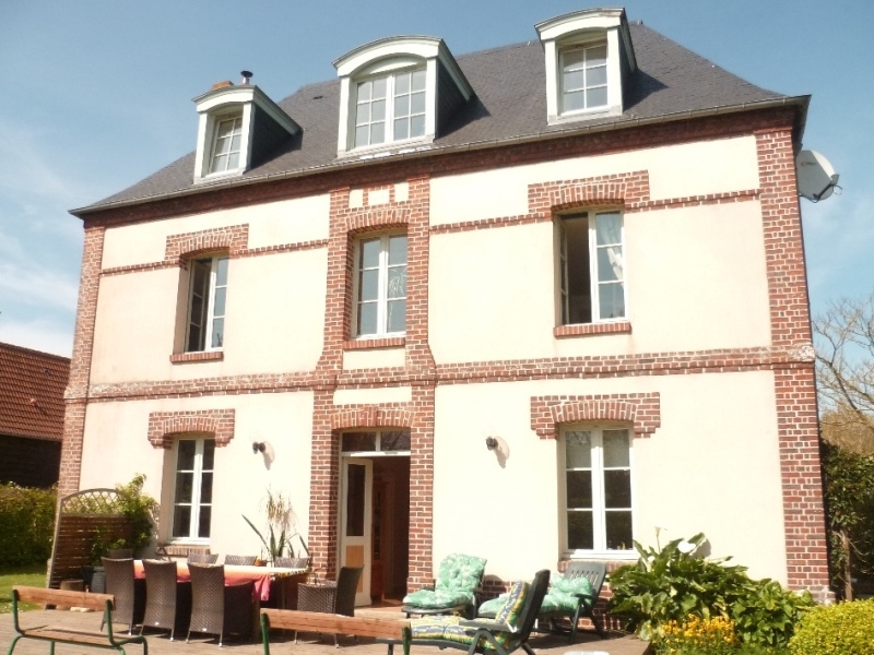 maison de caractere avec piscine gites