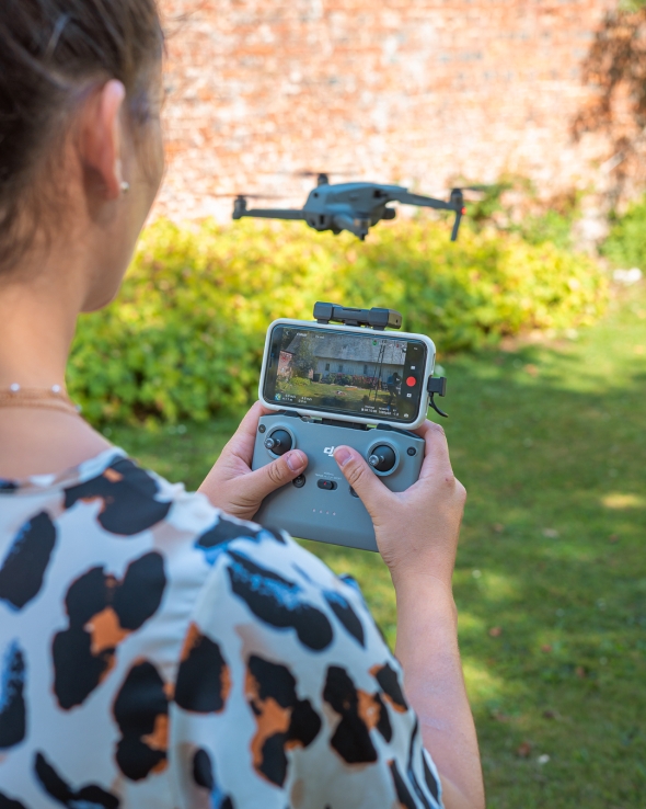 Videos and aerial photos for real estate