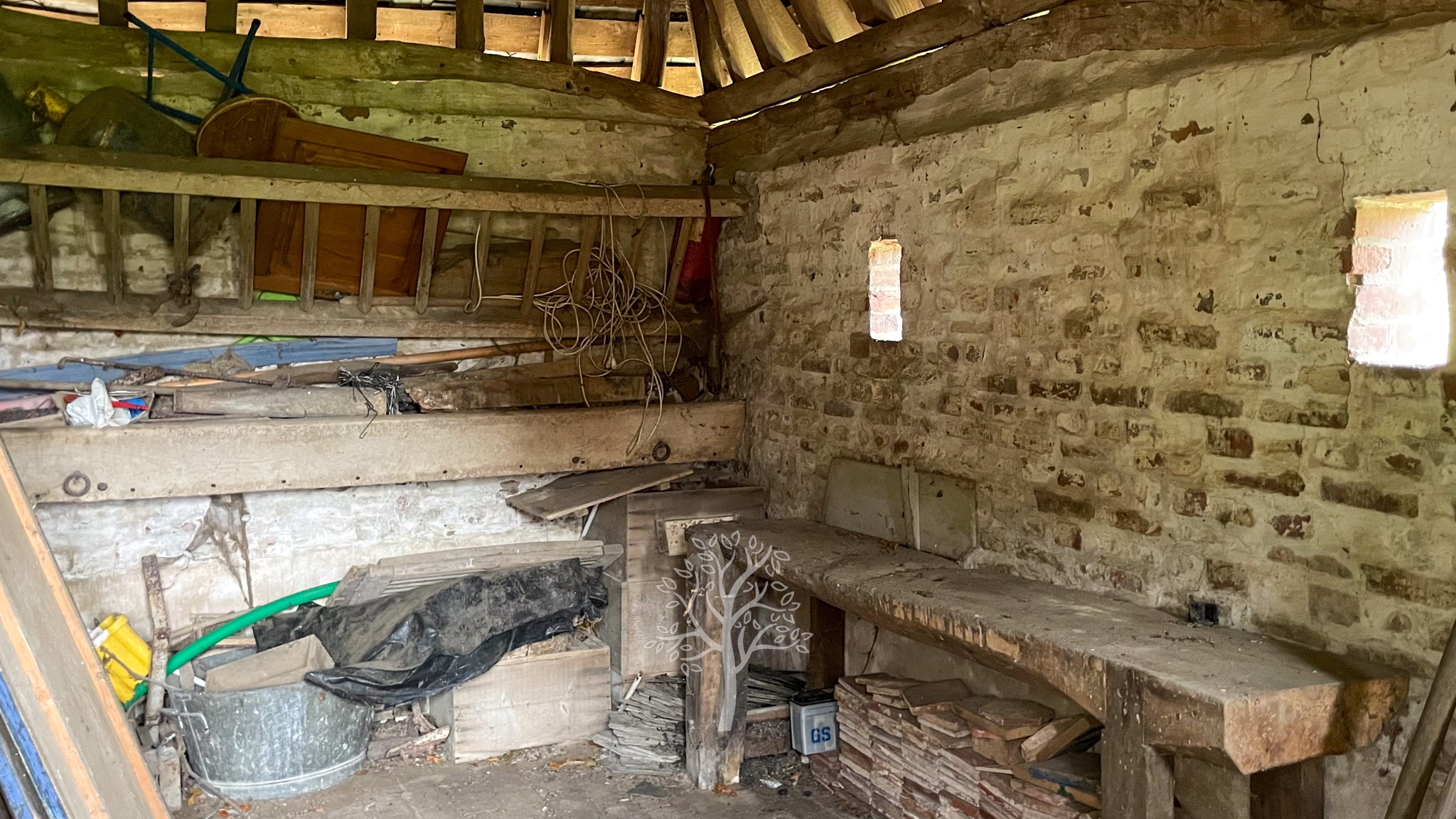 Ancien corps de ferme à vendre sur 3 ha de prairies, avec maison normande et dépendances