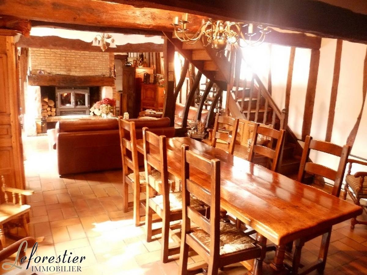 Maison de caractère avec 5 chambres Luneray en Normandie