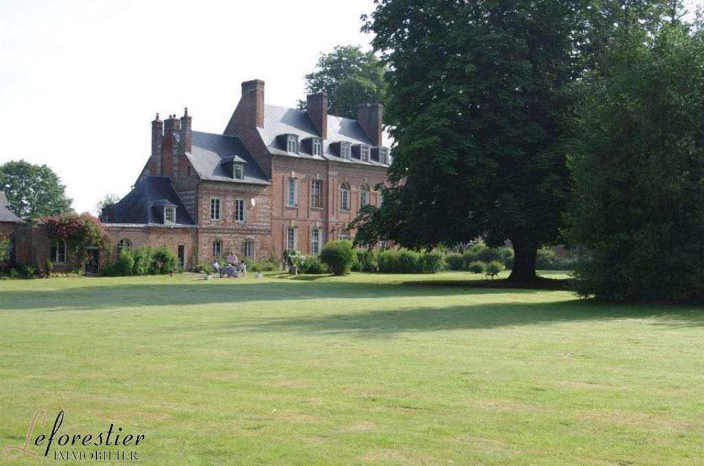 Château de Normandie à vendre Salle de réception et gîtes proche de Dieppe