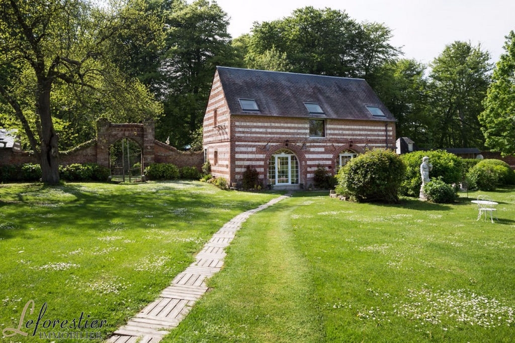 Château de Normandie à vendre Salle de réception et gîtes proche de Dieppe