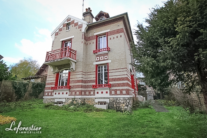 Charmante Maison de ville à Dieppe avec garage et jardin