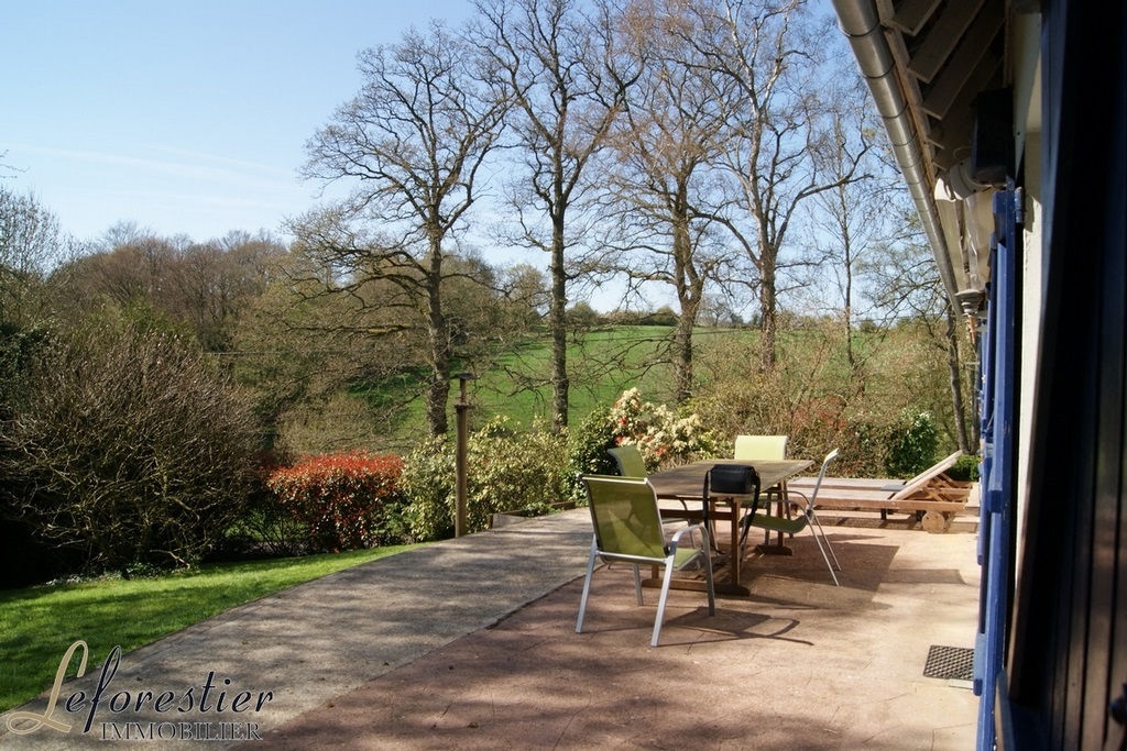Jolie maison de campagne en vente en lisière d'un village