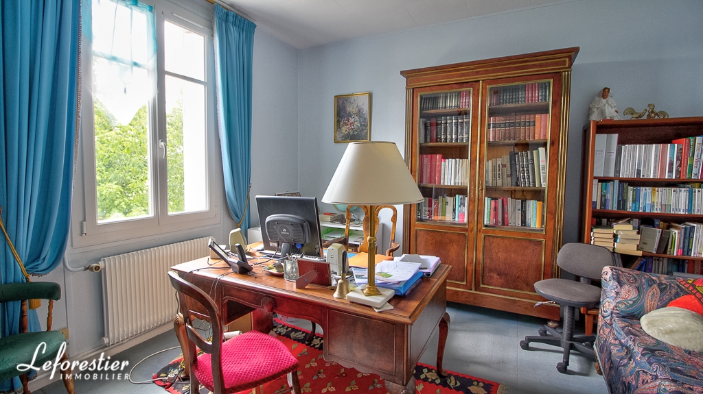 Maison de caractère à vendre avec dépendances à Duclair, entre Rouen et Le Havre, face à la Seine