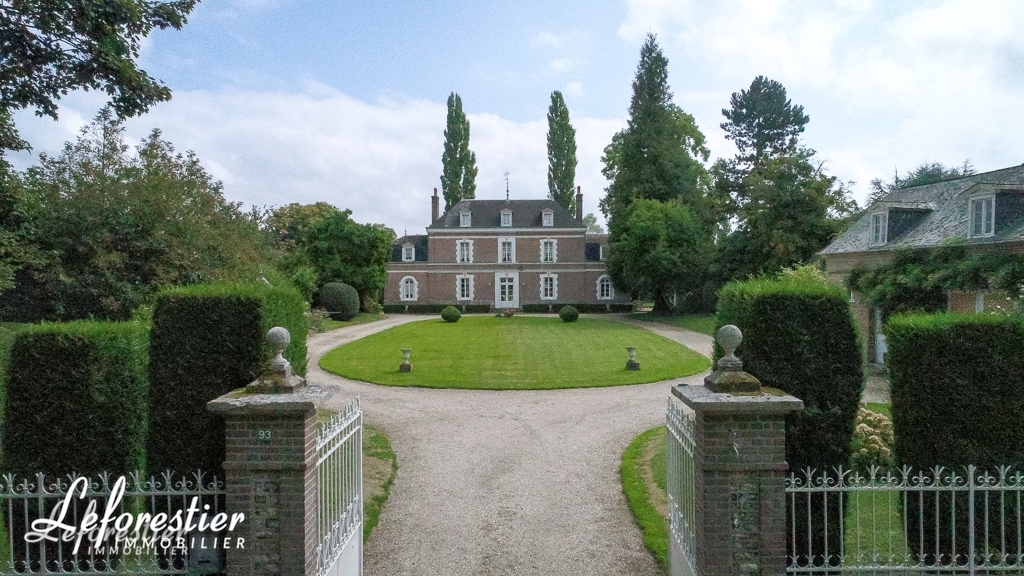 Maison de Maitre à vendre à proximité d'Arques la Bataille